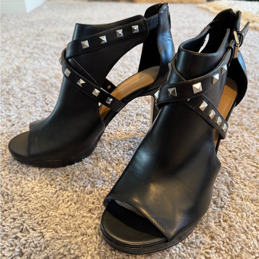 Marc Fisher Mahiya Black Faux Leather Silver Studded Platform Sandal Biker Heel.